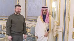 زيارة آل سعود إلى كييف: هل آن أوان دق ناقوس الخطر؟