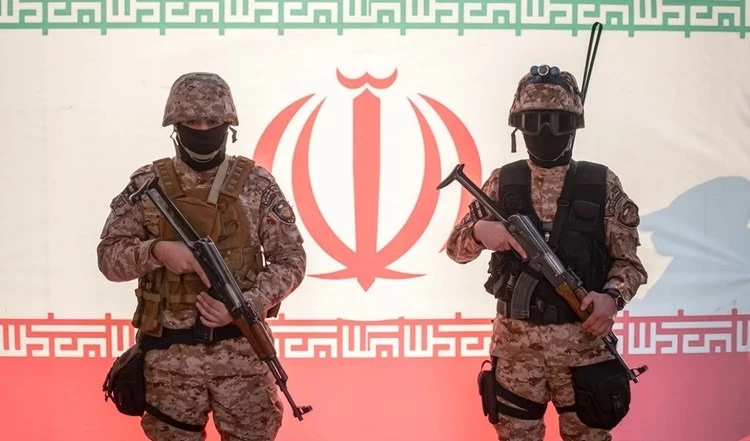 ايران: اعتقال خلية إرهابية على صلة بـ “إسرائيل”
