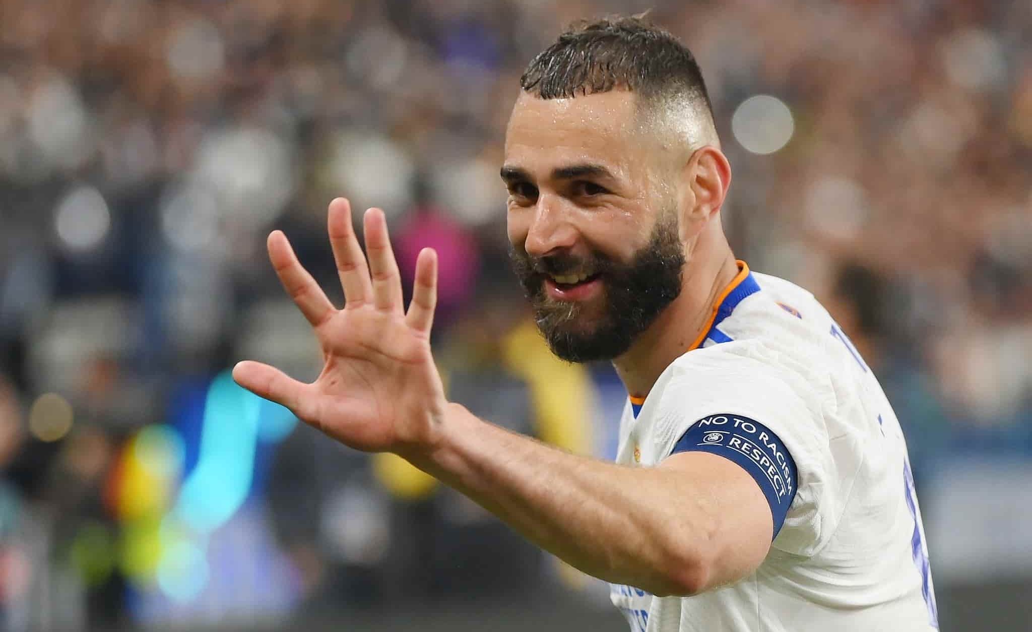 بعد أنباء اقترابه من الدوري السعودي.. أنشيلوتي يعلن استمرار كريم بنزيما مع ريال مدريد ويتحدث عن المفاوضات مع هاري كين
