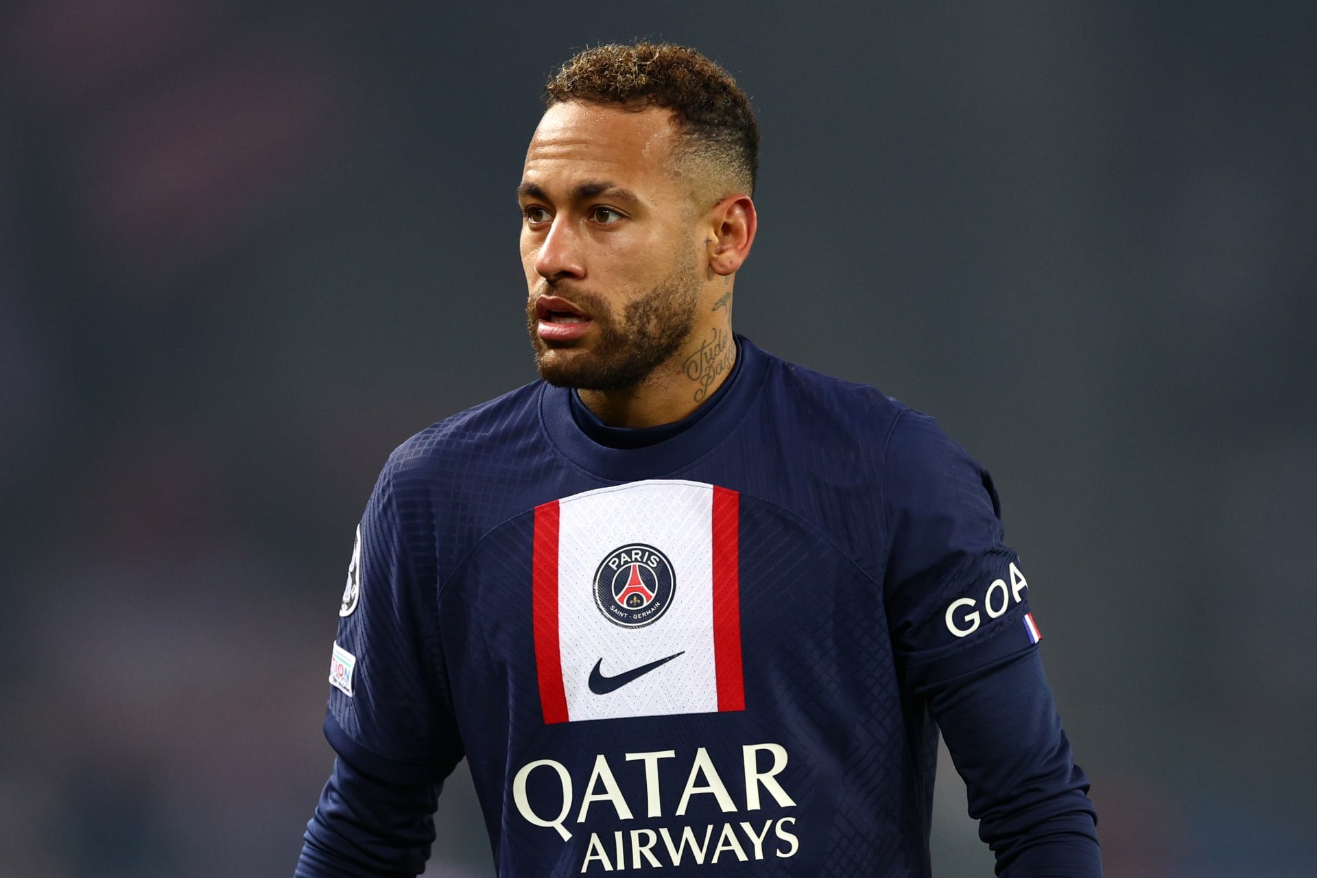 بعد عرض الـ200 مليون يورو.. نيمار يوافق على الانتقال للهلال السعودي