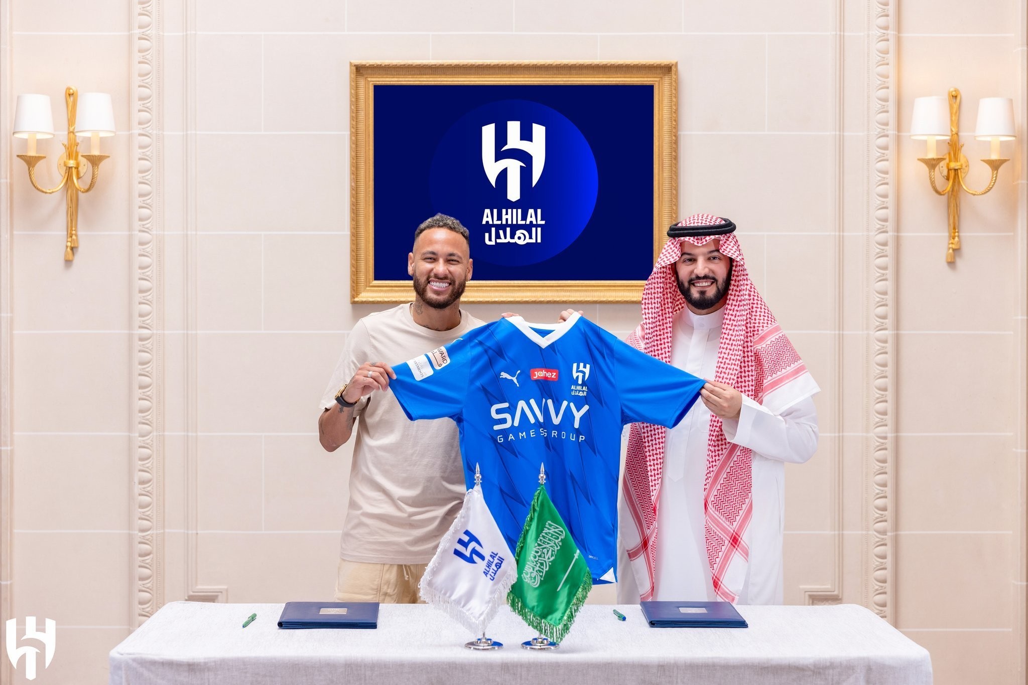 "أنا هنا في السعودية".. الهلال يعلن التعاقد مع نيمار