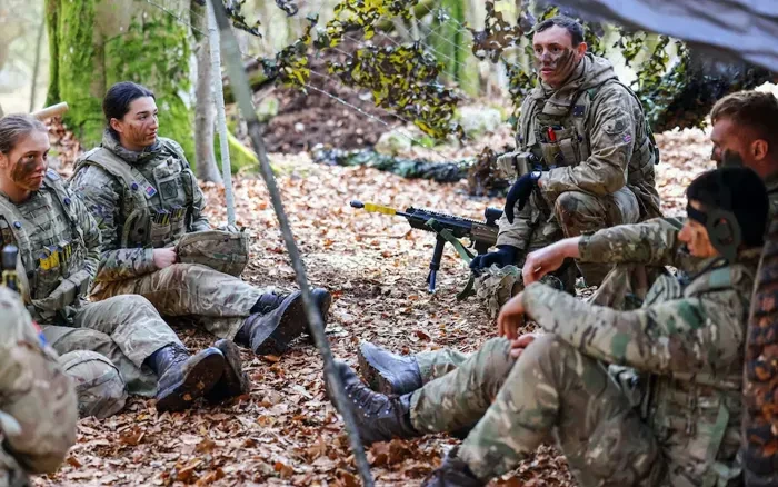 جمع الموارد لردع روسيا.. "قمة الجنرالات" بلندن تبحث نشر قوات في أوكرانيا