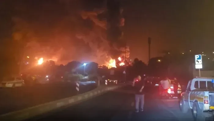 ضربات نوعية تستهدف شريان الاقتصاد الإيراني.. إسرائيل تدمر منشآت النفط والغاز